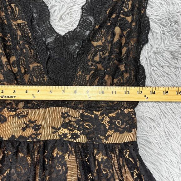 Majorelle Black‎ Lace Mini Dress Women's S Deep V-Neck X Back Party Glam HOCO - Picture 4 of 11